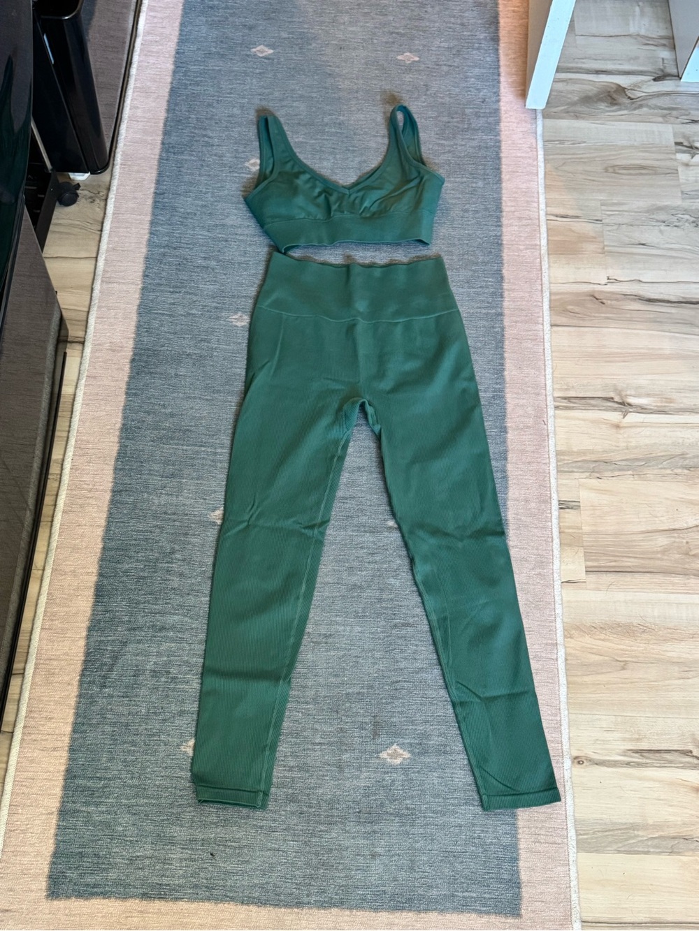 l*space Forest Green High-Waist seamless ribbed Leggings with Matching Bra
